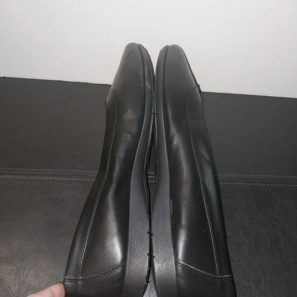Bata Women's‎ Classic Black Loafers Size 10-US - Picture 7 of 16